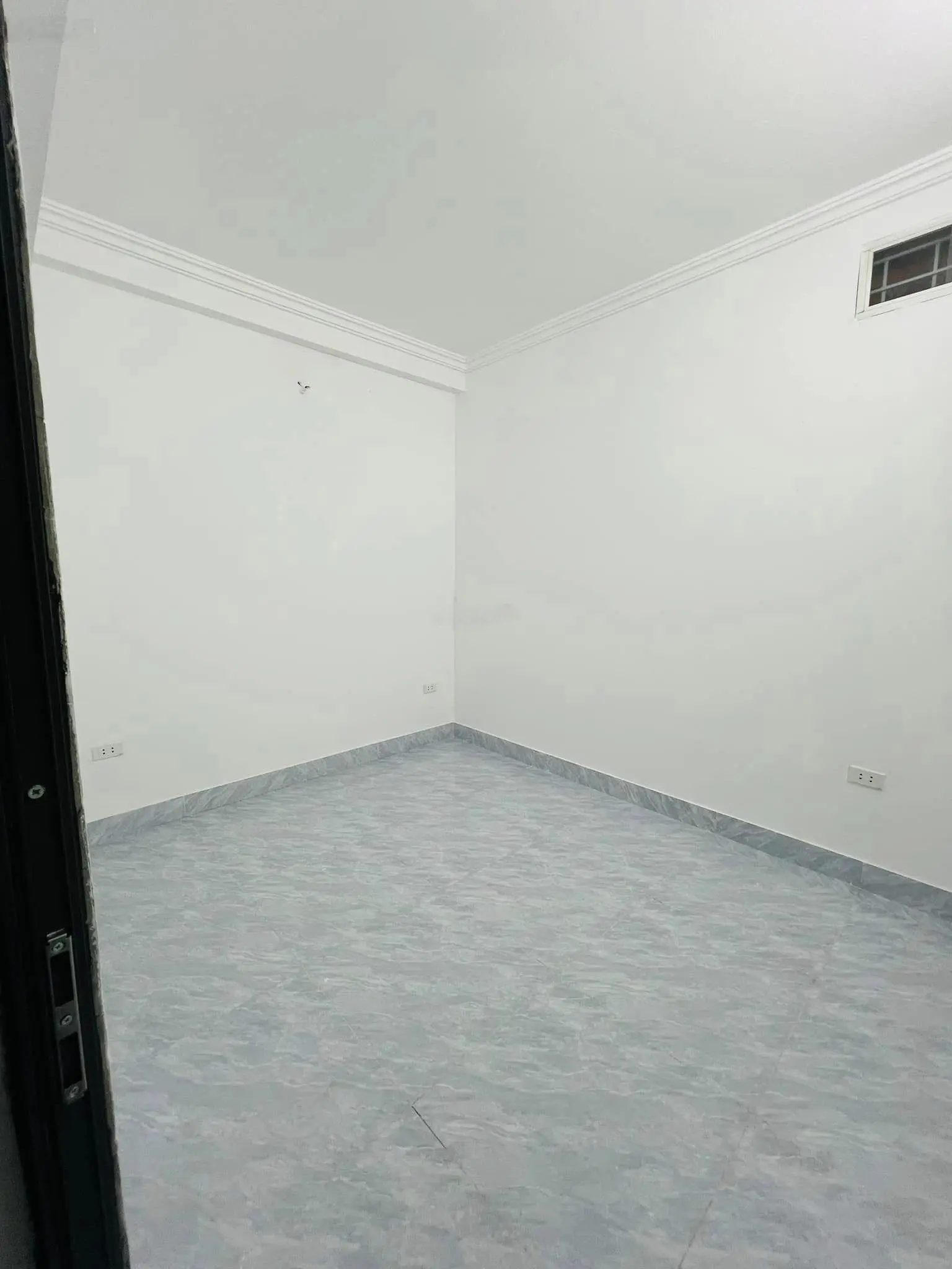 Bán nhà Tứ Liên - phân lô ô tô vào nhà - ở ngay đón tết - 4 tầng đủ công năng giá 9.5 tỷ