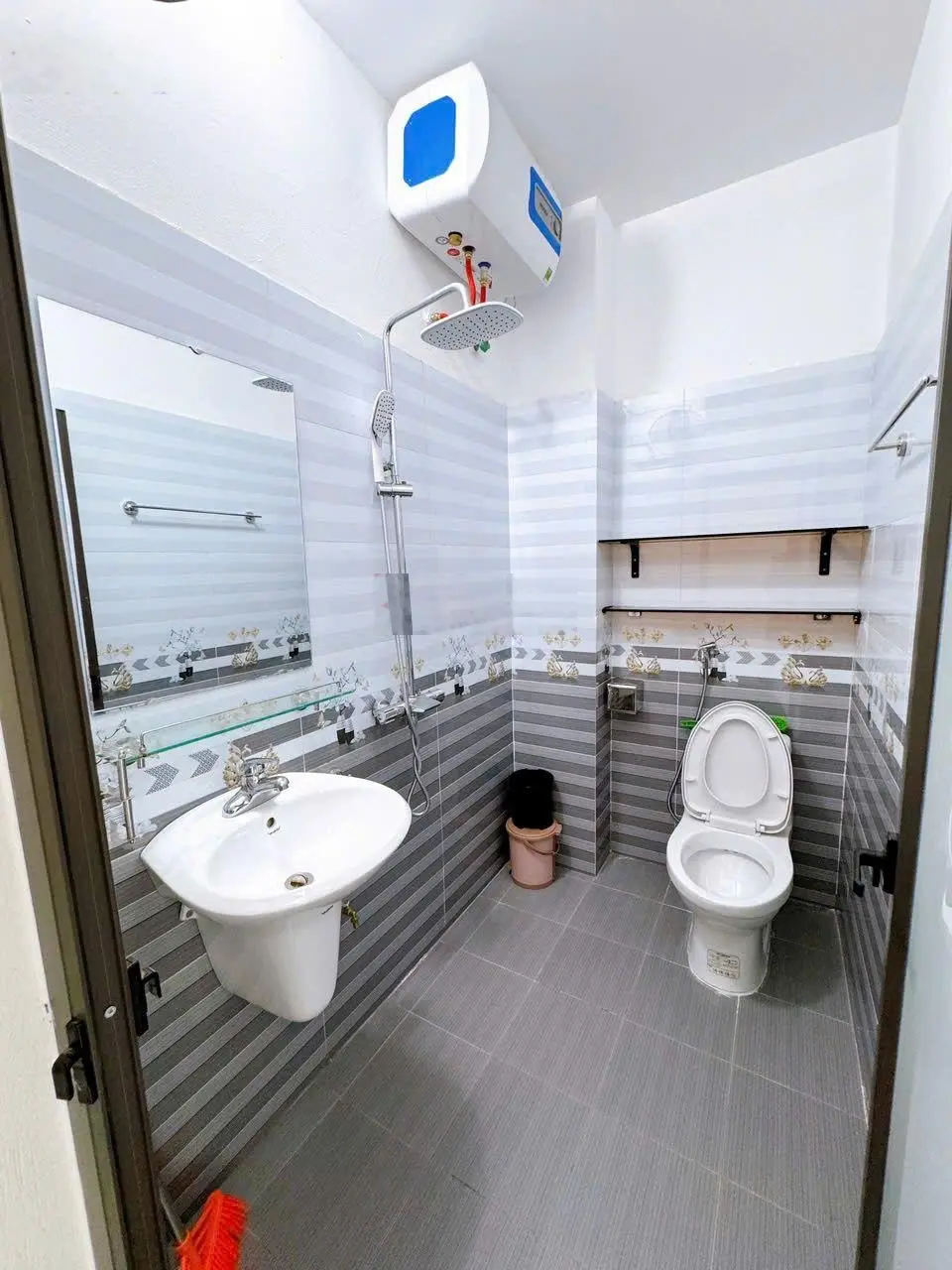 Bán nhà, 50m2x3T, 2.85 tỷ, ra Đô nghĩa 5 phút đi xe.