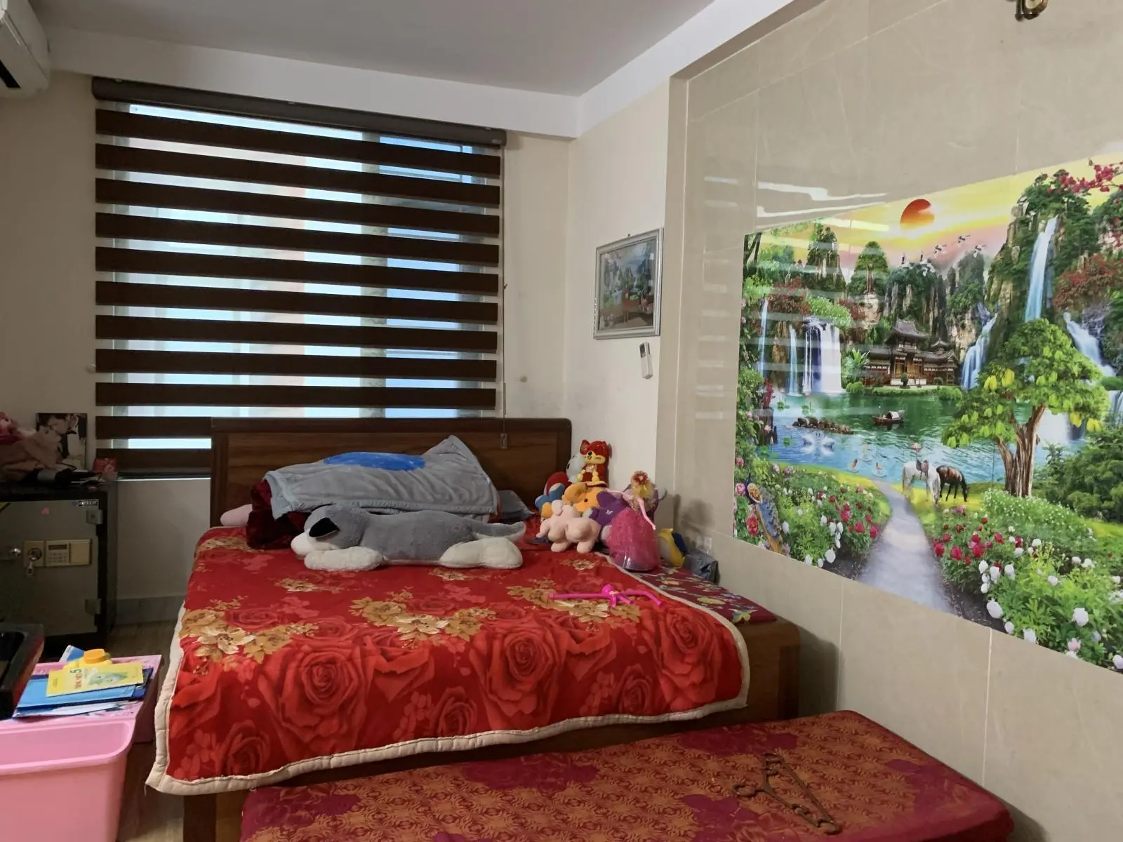 11 ty Nhà 5 tầng, gara oto rộng, 4 phòng ngủ 47m2, xây kiên cố