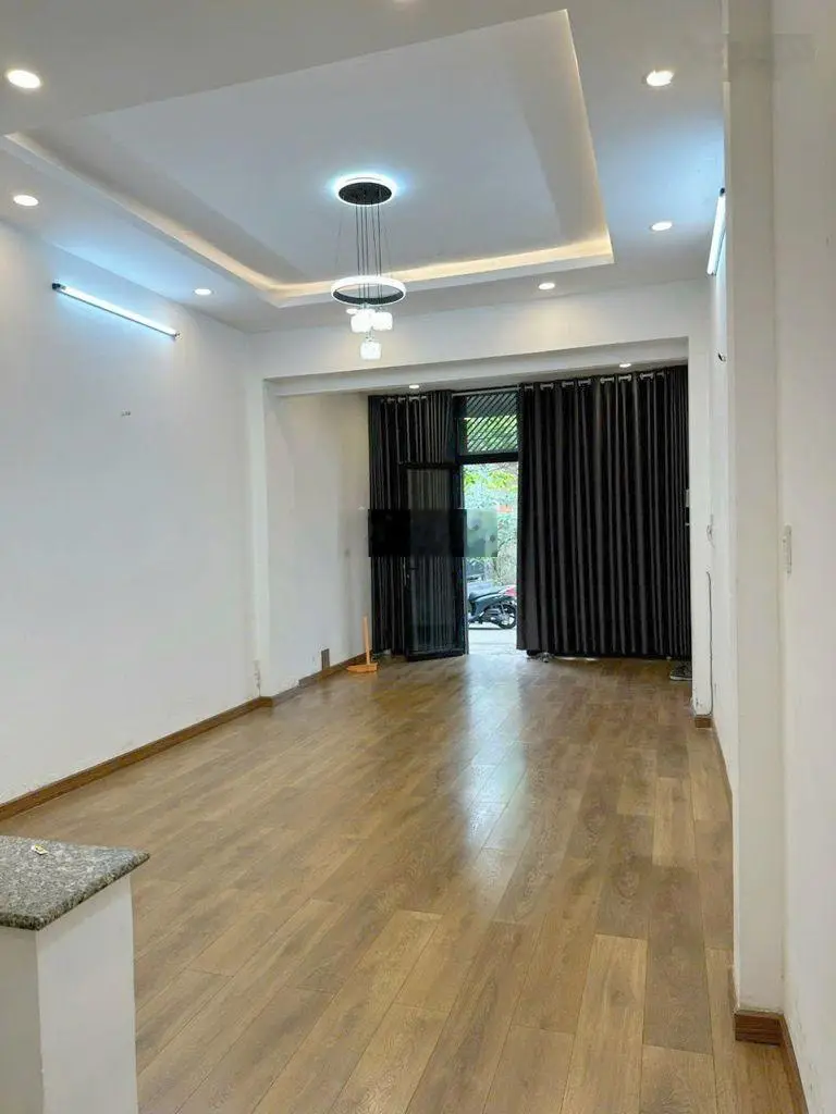 Nhà 4 lầu hẻm 8m lê văn lương sổ vuông đẹp trung tâm quận 7