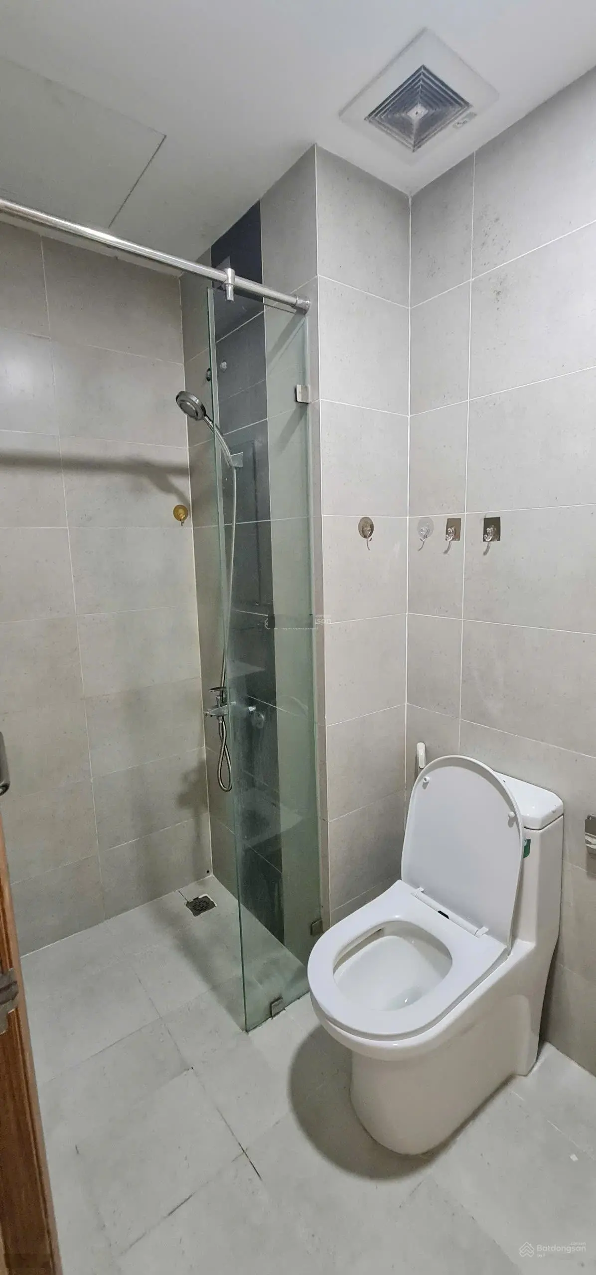 Chính Chủ Gửi Bán 5 Căn Bcons Plaza 2PN 52m2. Đồng Giá Bán 1,7 tỷ. Rẻ nhất thị trường