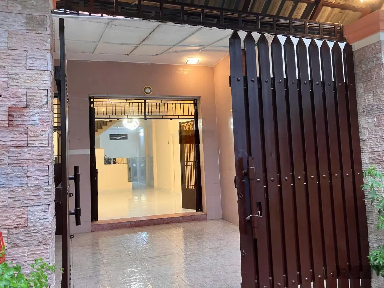 Gấp! Bán nhanh nhà Nguyễn Văn Đậu, HXH, nở hậu, giá 10 tỷ 080 thương lượng. Liên hệ 0906 435 ***