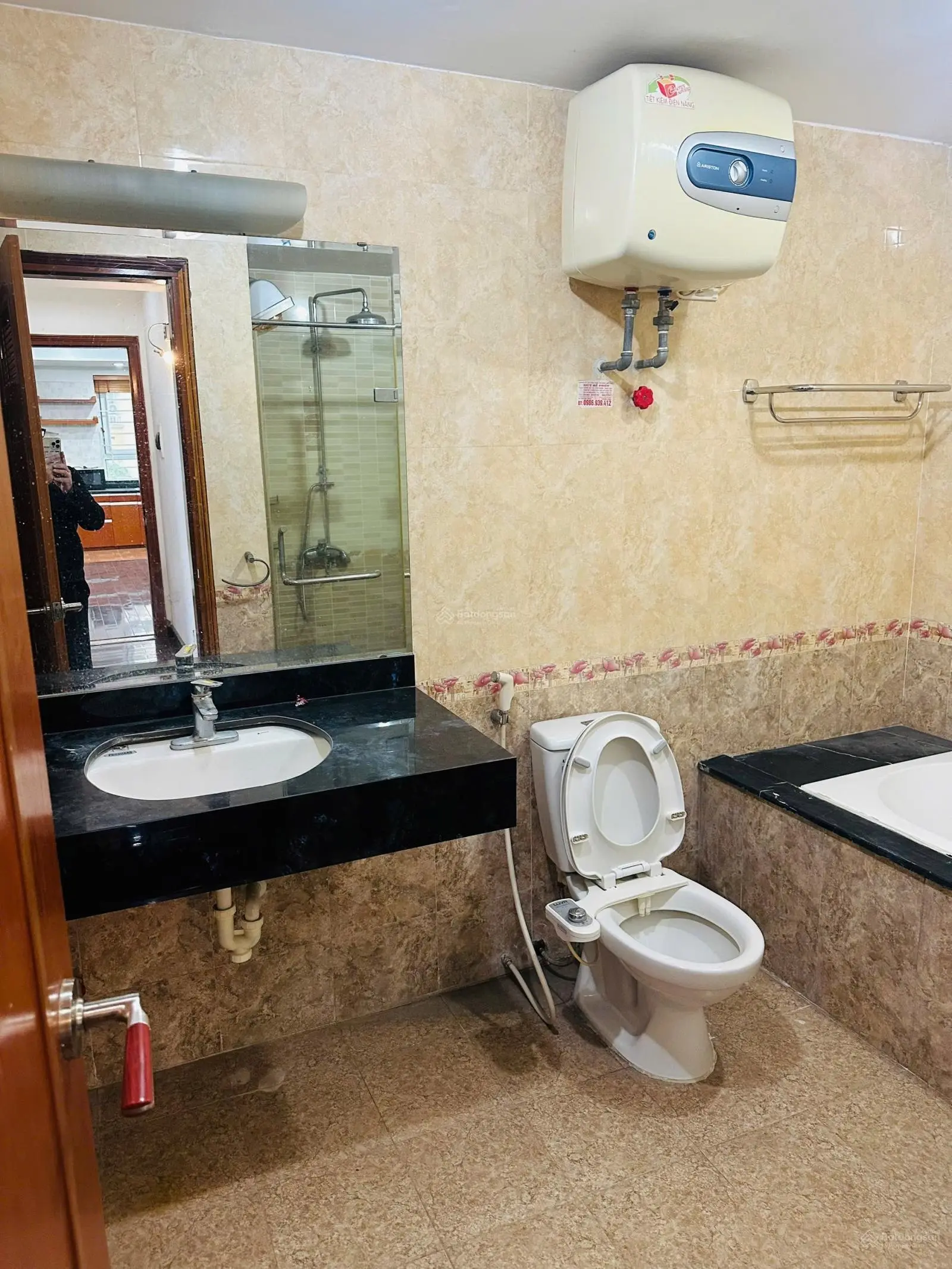 Bán căn hộ chung cư Vimeco II - Nguyễn Chánh, 9,83 tỷ vnđ, 151m2, 3 PN. LH 0934 593 ***