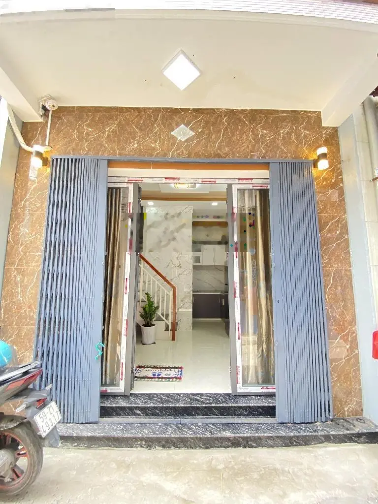 Bán nhà Vĩnh Khánh Quận 4 - 2 tỷ nhỉnh - 3 Tầng - nhà mới full nội thất