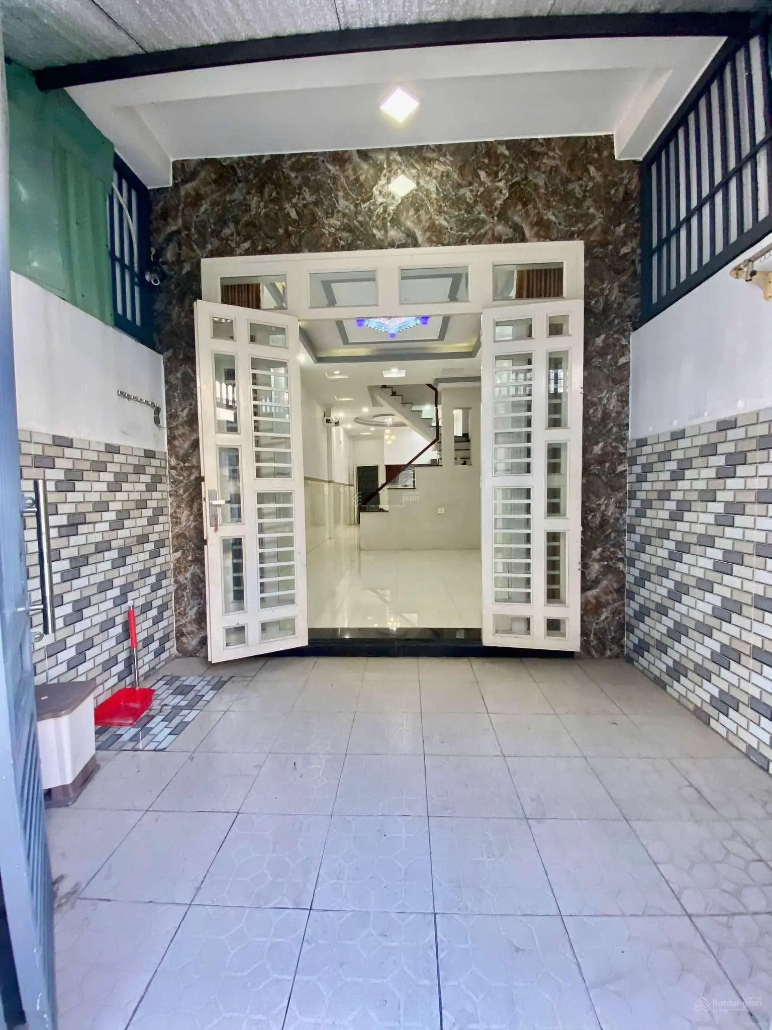 Bán NR 4PN, 4WC tại Hiệp Thành, 4,65 tỷ, 65m2, giá cực chất!