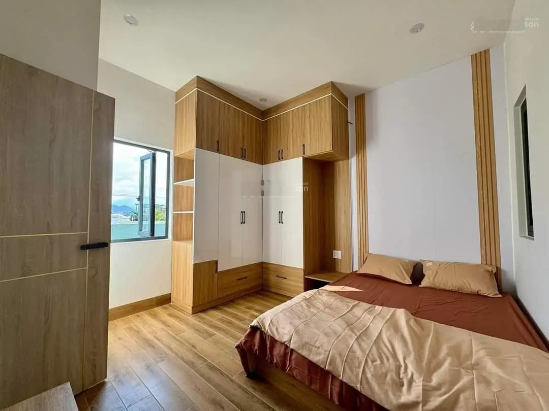Bán nhanh thay chủ nhà diện tích lớn 78m2 - 193 Bà Hạt, P. 9, Q. 10 để định cư. Thuê 30tr. SHR
