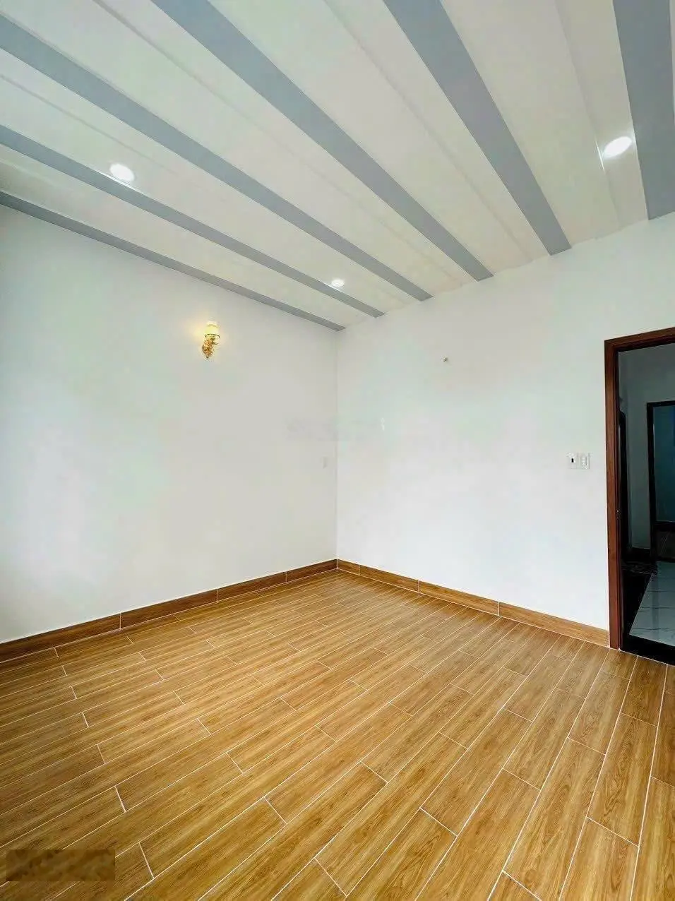 Anh Tâm bán nhanh nhà 29,9m2 Đ. Đội Cung, Q11, gần chùa Khánh Vân, SHR, LH 0764 820 *** Thu