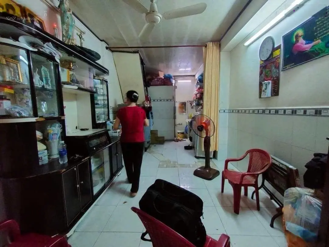 Bán nhà ni sư huỳnh liên phường 10 tân bình 3pn hẻm 4 mét gần mặt tiền nhỉnh 3 tỷ.