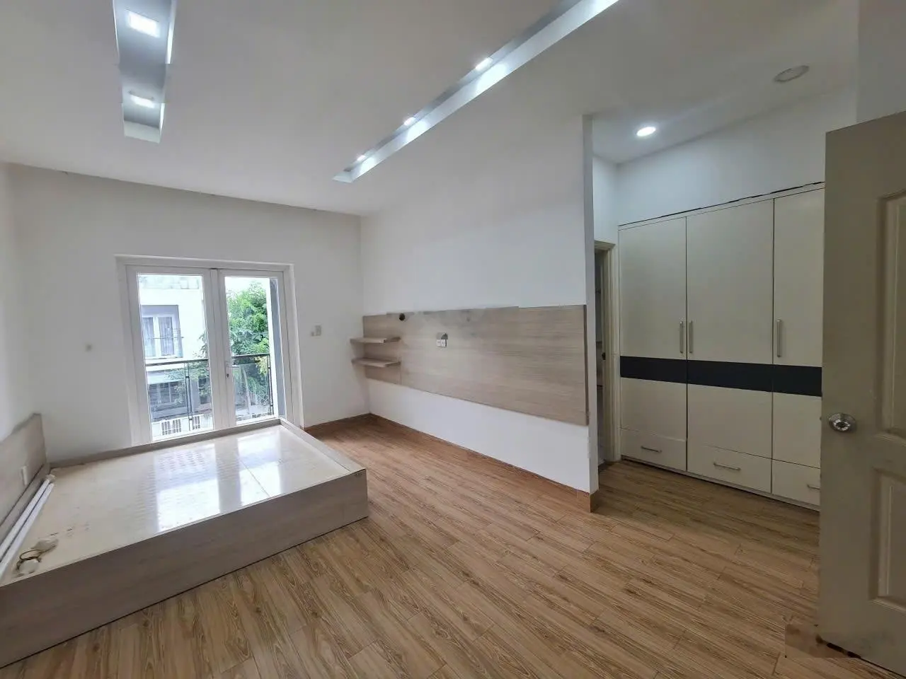 Bán nhà phố Mega Village Khang Điền, 75m2, 3PN, 3WC, đang sẵn HĐ thuê 13tr/tháng, P. Phú Hữu, Q9