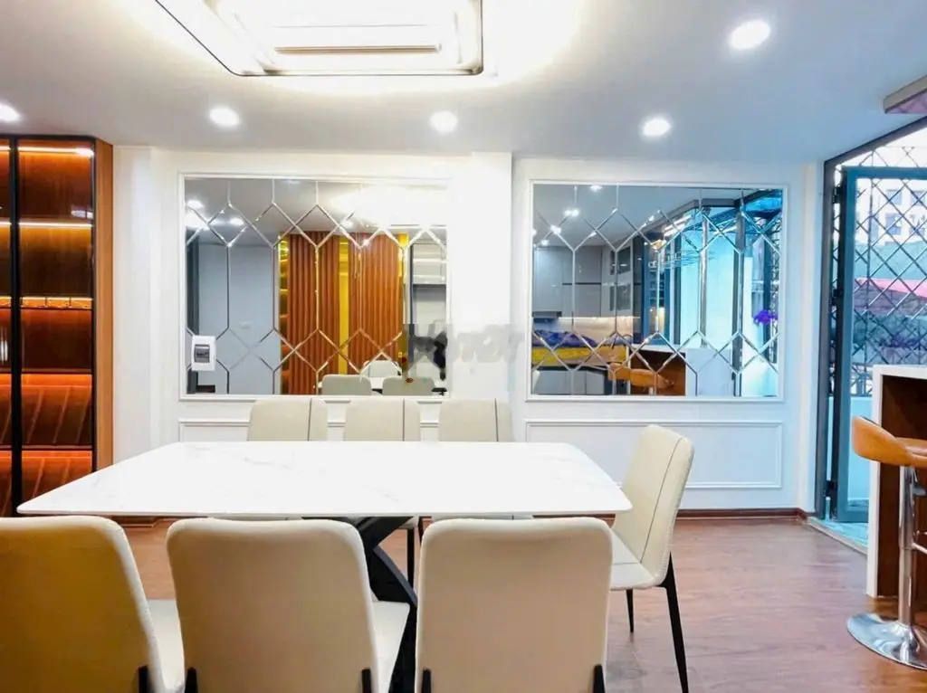Bán nhà căn góc phố Thể Giao, Hai Bà Trưng 42m2 x 6 THANG MÁY full đồ