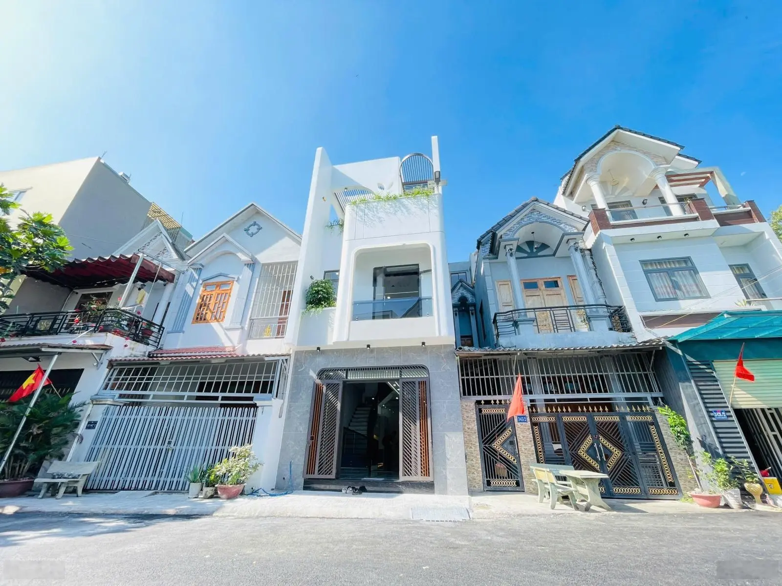 3 tỷ 8 bán nhà 1 trệt 2 lầu gần trường cấp 3 Lý Thái Tổ 300m, P. An Phú, TP. Thuận An