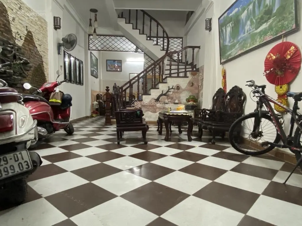 Bán nhà phân lô, ô tô chạy vòng quanh - vào nhà, phố Kim Ngưu, có vỉa hè, DT 52m2 x 4 tầng, MT 4,5m