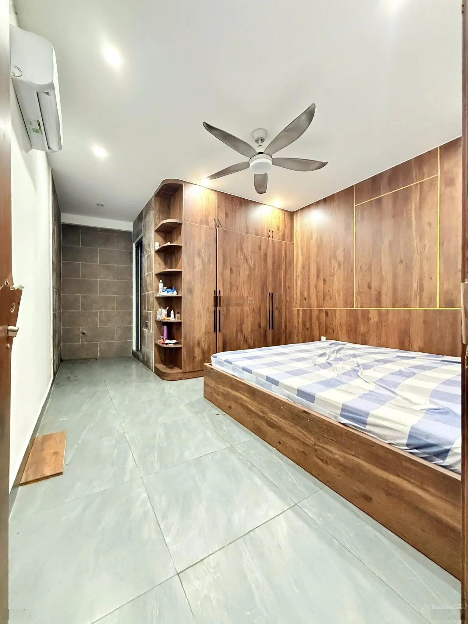 Cần bán gấp nhà sổ riêng trong 1 tuần, giá tốt tại thành phố Dĩ An