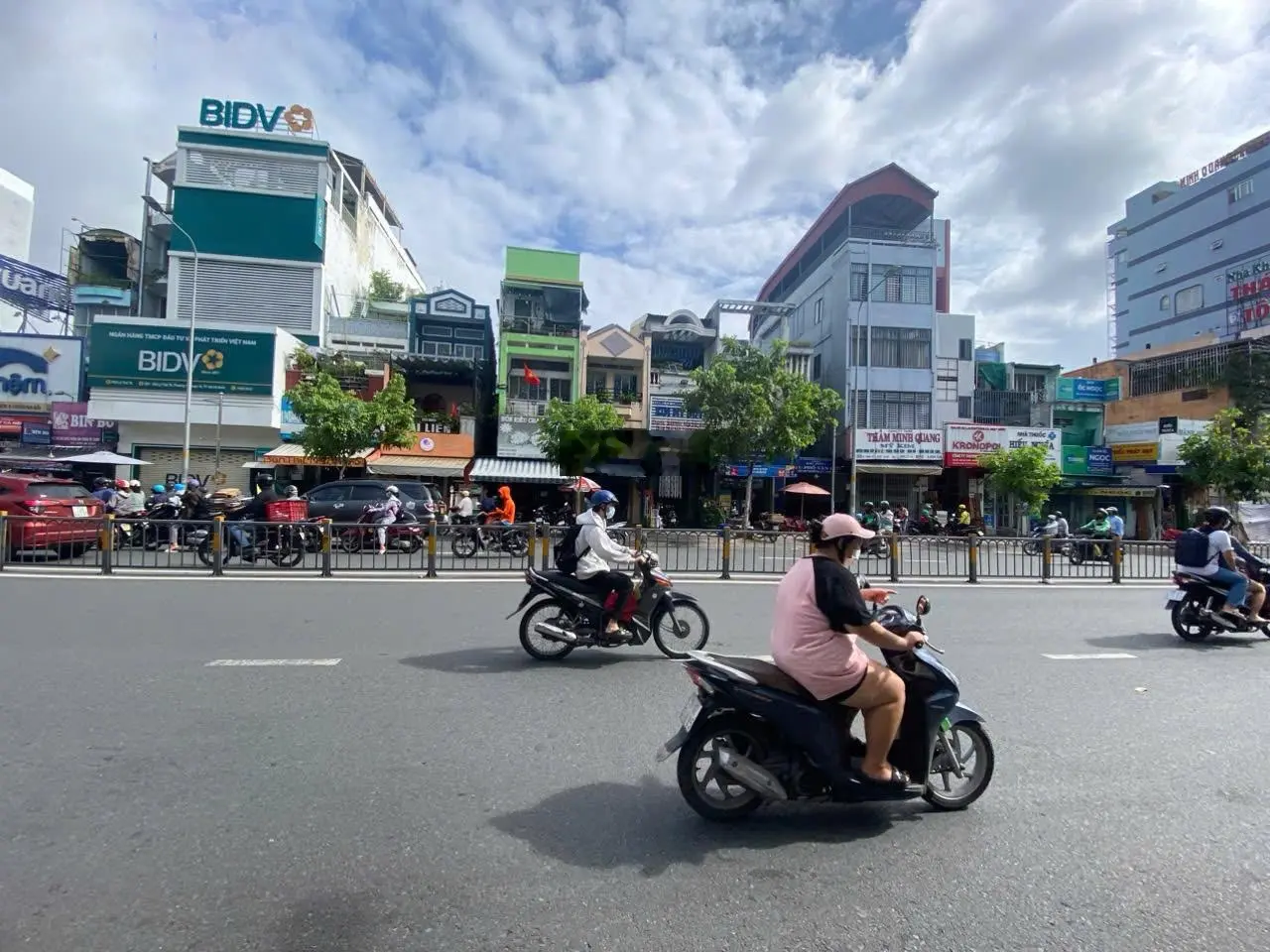 Bán Nhà Mặt Tiền Lý Thái Tổ Quận 10 Có Lề Đường 6M Kết cấu 5 tầng DT Thực tế 77m2