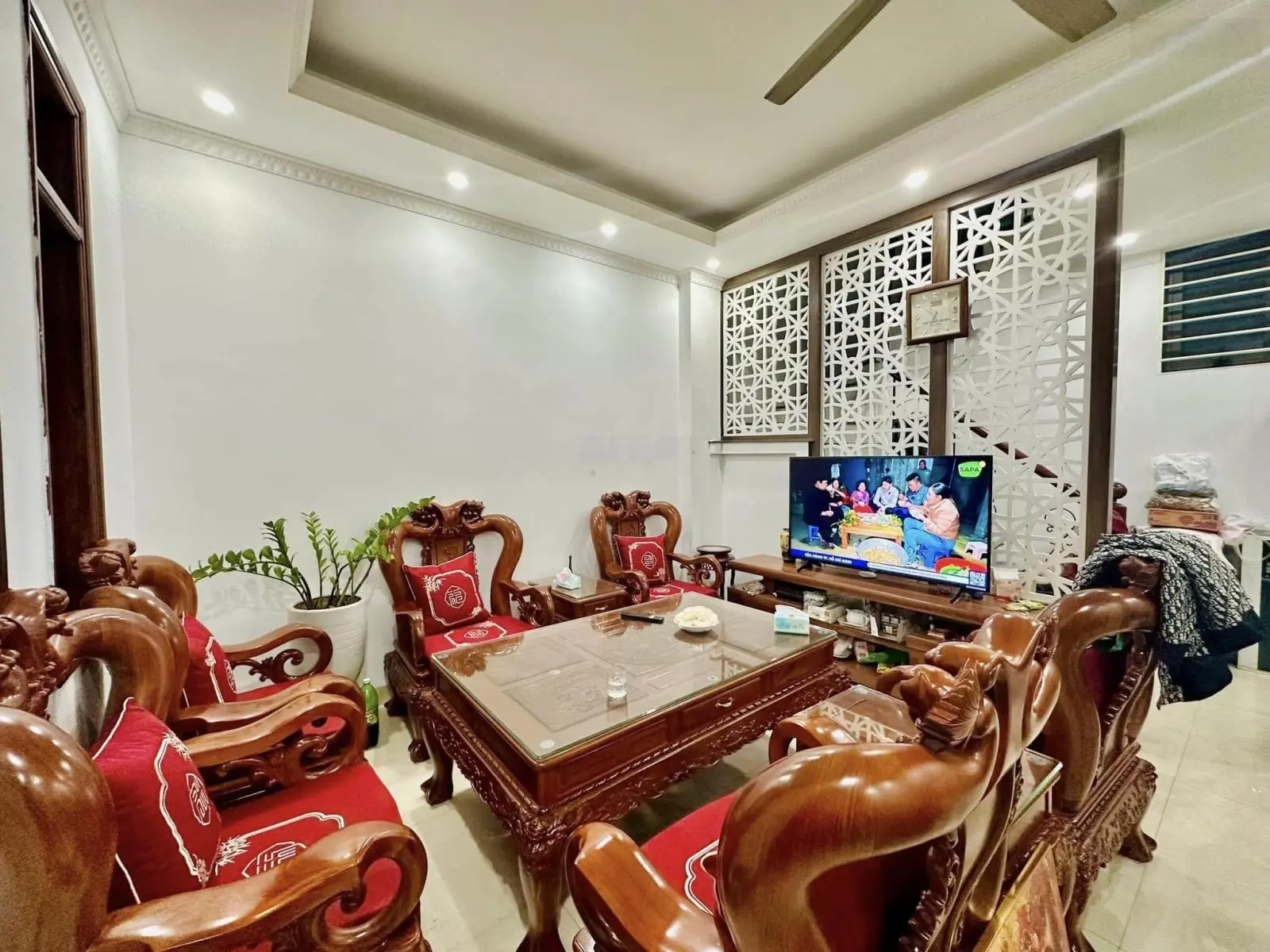 Bán nhà Lạc Long Quân 38m2 - 5 tầng - tặng full nội thất - hai mặt ngõ trước sau - 0966341545