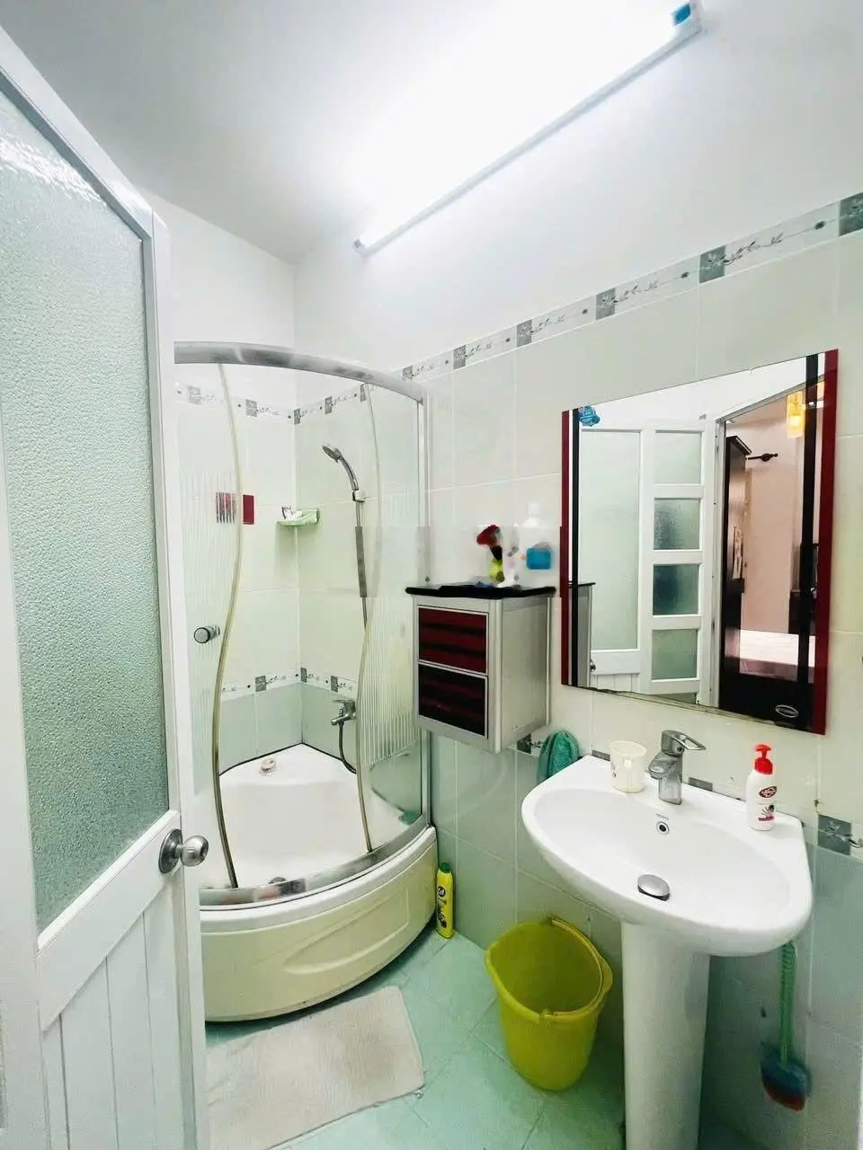 Bán nhà 3 tầng hẻm nhựa xe hơi đường Lê Văn Quới, DT: 50,2m2 nở hậu, giá 4tỷ1