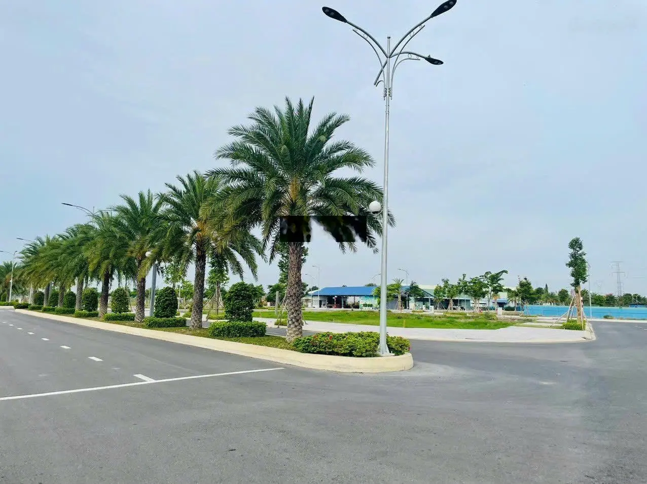 Đất 5x20m KDC gần trường THPT Nguyễn Trung Trực, Bến Lức, Long An. Giá: 2,2 tỷ. Lh: 0902.396.003