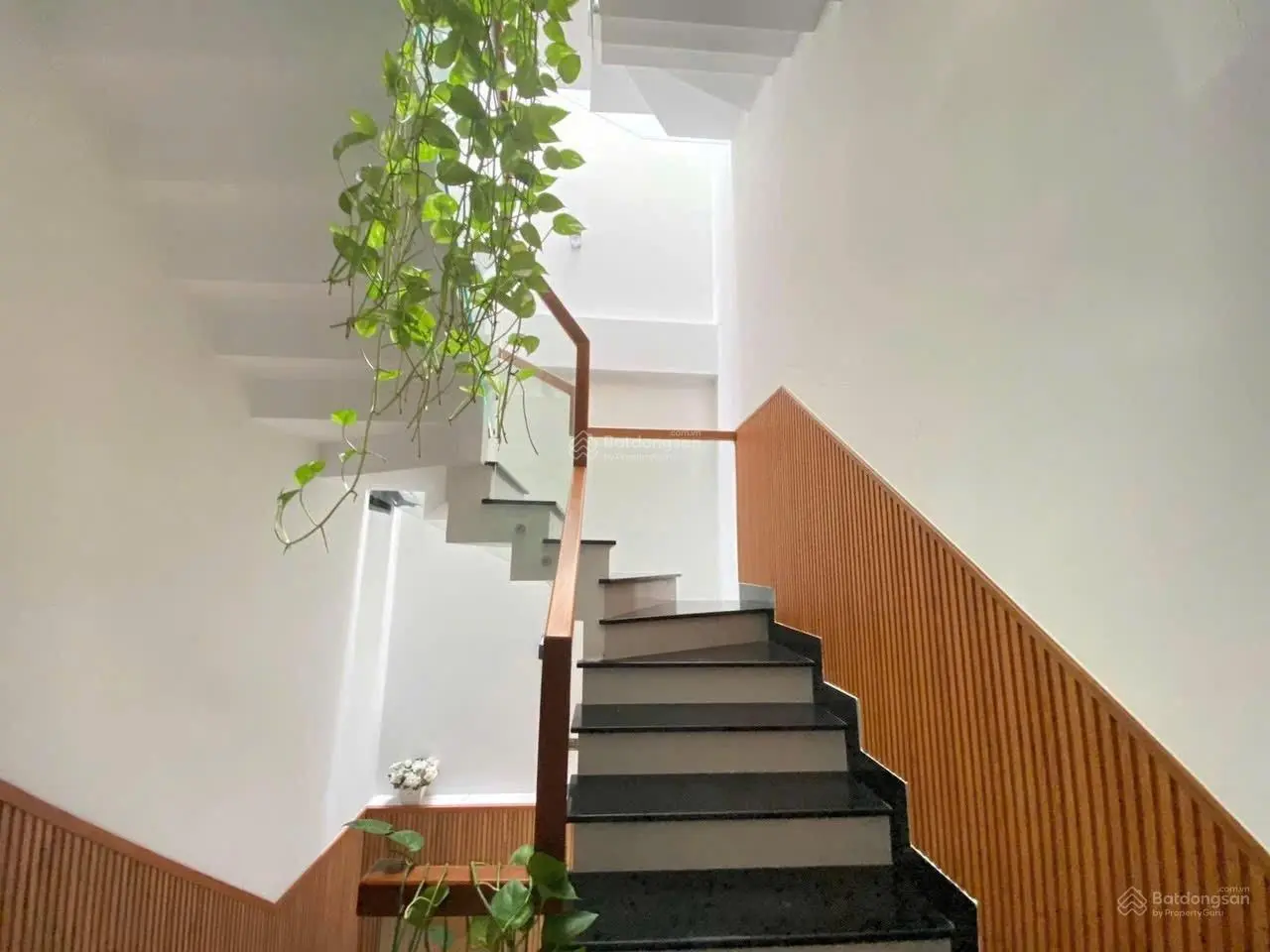 Đại hạ giá chốt nhanh nhà mặt tiền đường số 3 kđt hà quang 2