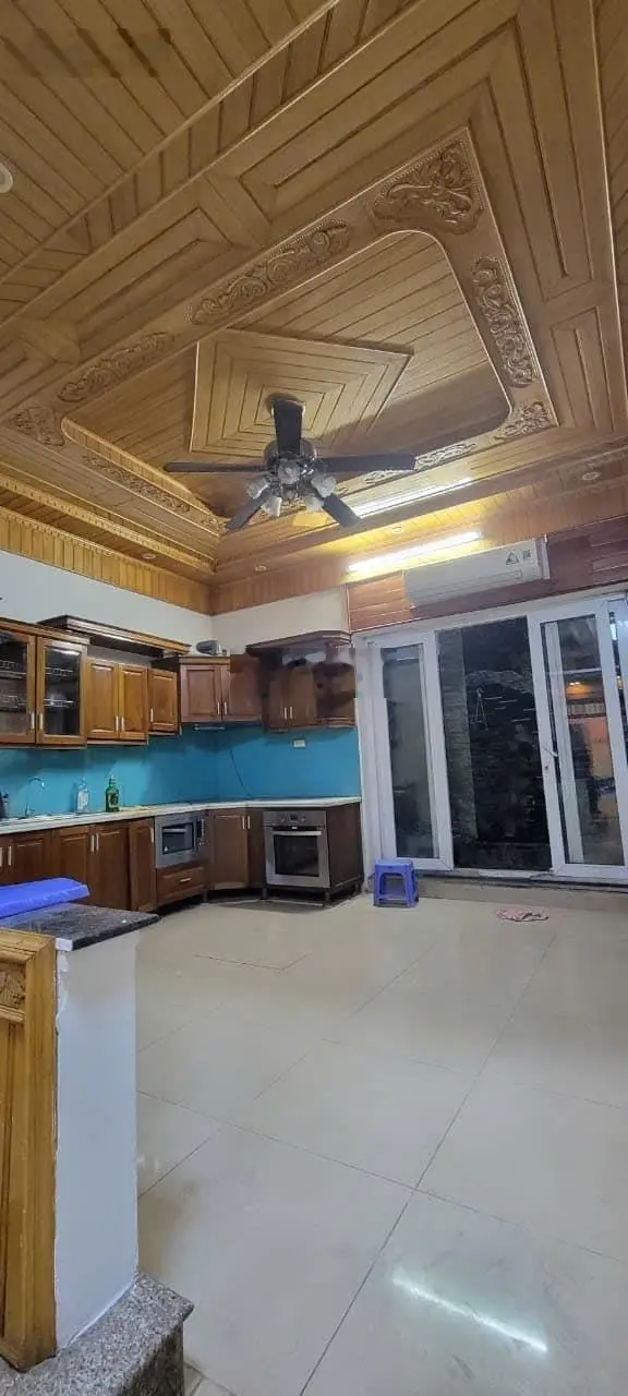 Bán nhà 4 tầng Liền Kề khu đô thị Văn Quán,Hà Đông,68m2,mặt tiền 4.7m,nội thất mê ly,ở ngay.