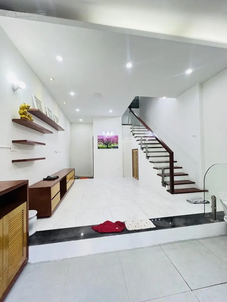 Bán nhà Kim Giang 35m2 5 tầng 5.9 tỷ