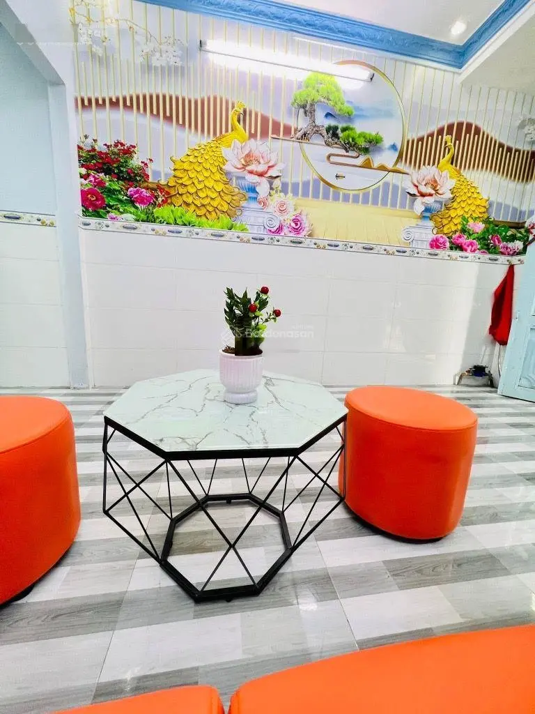 Bán gấp nhà riêng 2 tầng 21m2 hẻm xe hơi,giáp q6, tân phú,đường tân hoà đông bình tân giá chỉ 2,3tỷ