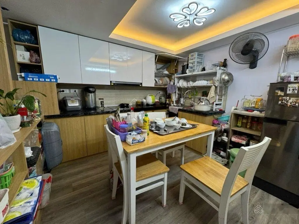 Nhà 5 tầng Vạn Phúc 2 mặt ngõ trước sau tặng full nội thất. Sát phố oto cách 20m. Chủ cần bán gấp.