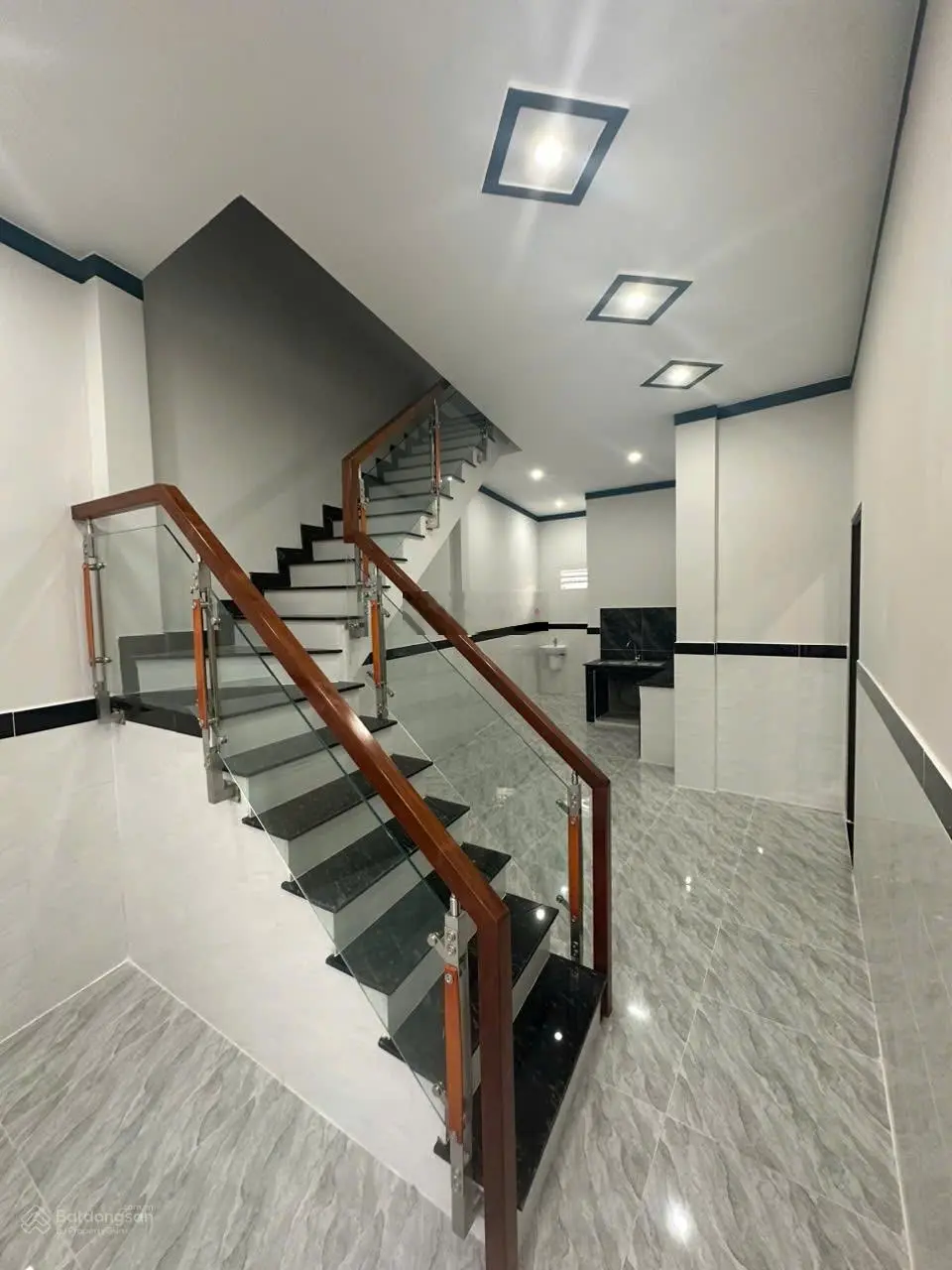 Chủ Gửi Bán Căn Nhà 1T1L Mới Hoàn Thiện Sang Trọng Hiện Đại Giá Rẻ Bất Ngờ Chỉ 2Tỷ1. Đường Xe Hơi