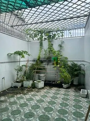 Nhà 3 tàng mới đẹp, hẻm xe hơi 1/ HTP, Thị trấn Nhà bè. 4*25, 5,5 tỷ.