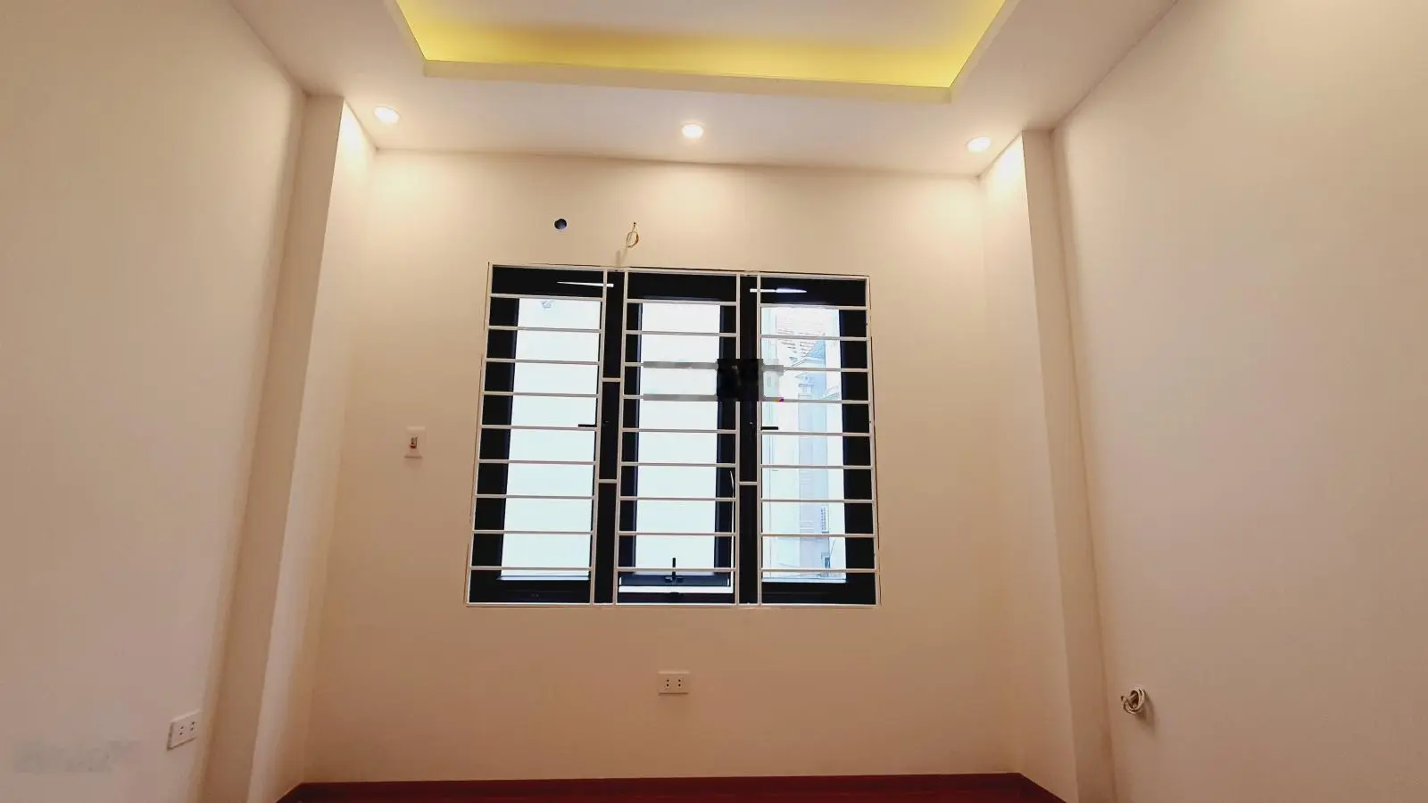 Bán hộ anh trai nhà 4 tầng hàng xóm khu đô thị Hinode Kim Chung, 4 tầng 33m2 - giá chỉ 3 tỷ 98