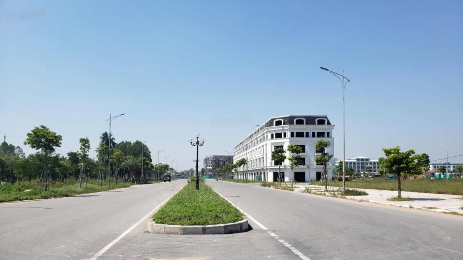 Cần chuyển nhượng lô đất nền 105m2 trung tâm ngã 6 Tp. Bắc Giang