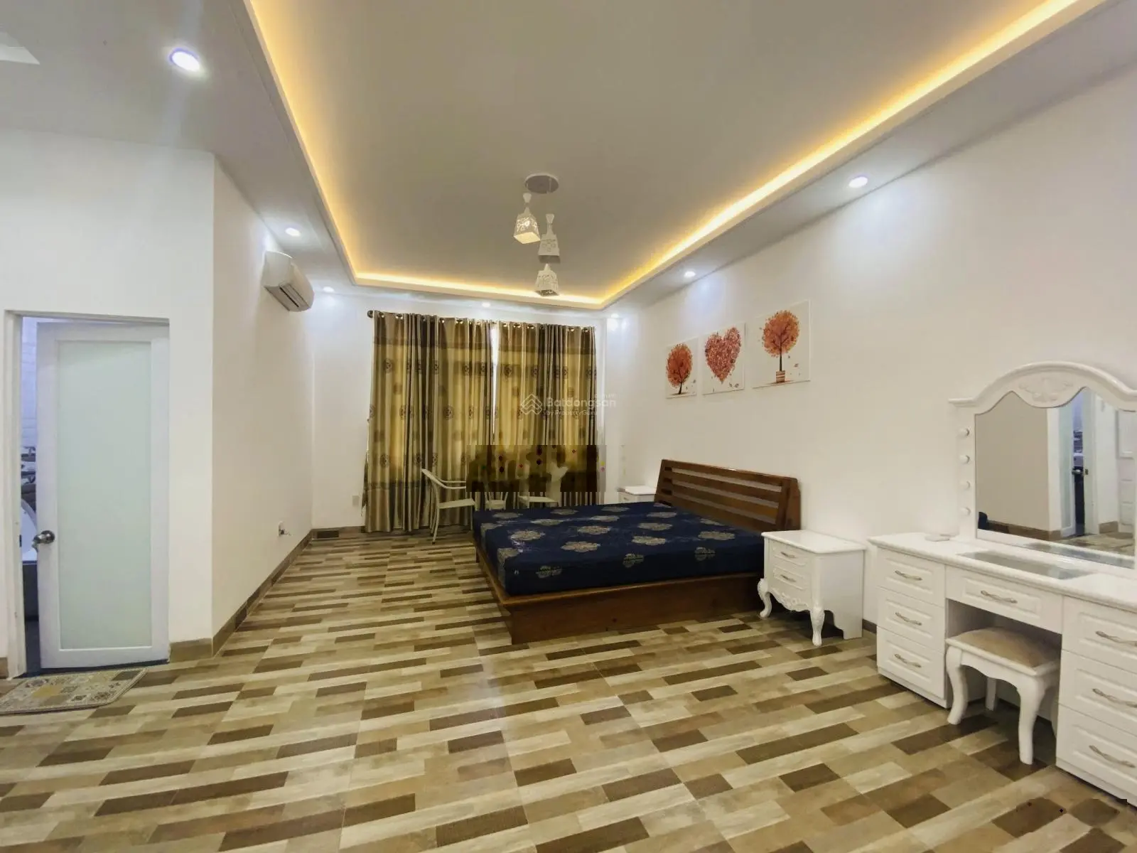 Nhà mới 3 tầng mặt tiền đường Đàm Quang Trung (B1) KĐT Vĩnh Điềm Trung giá chỉ 8,5 tỷ