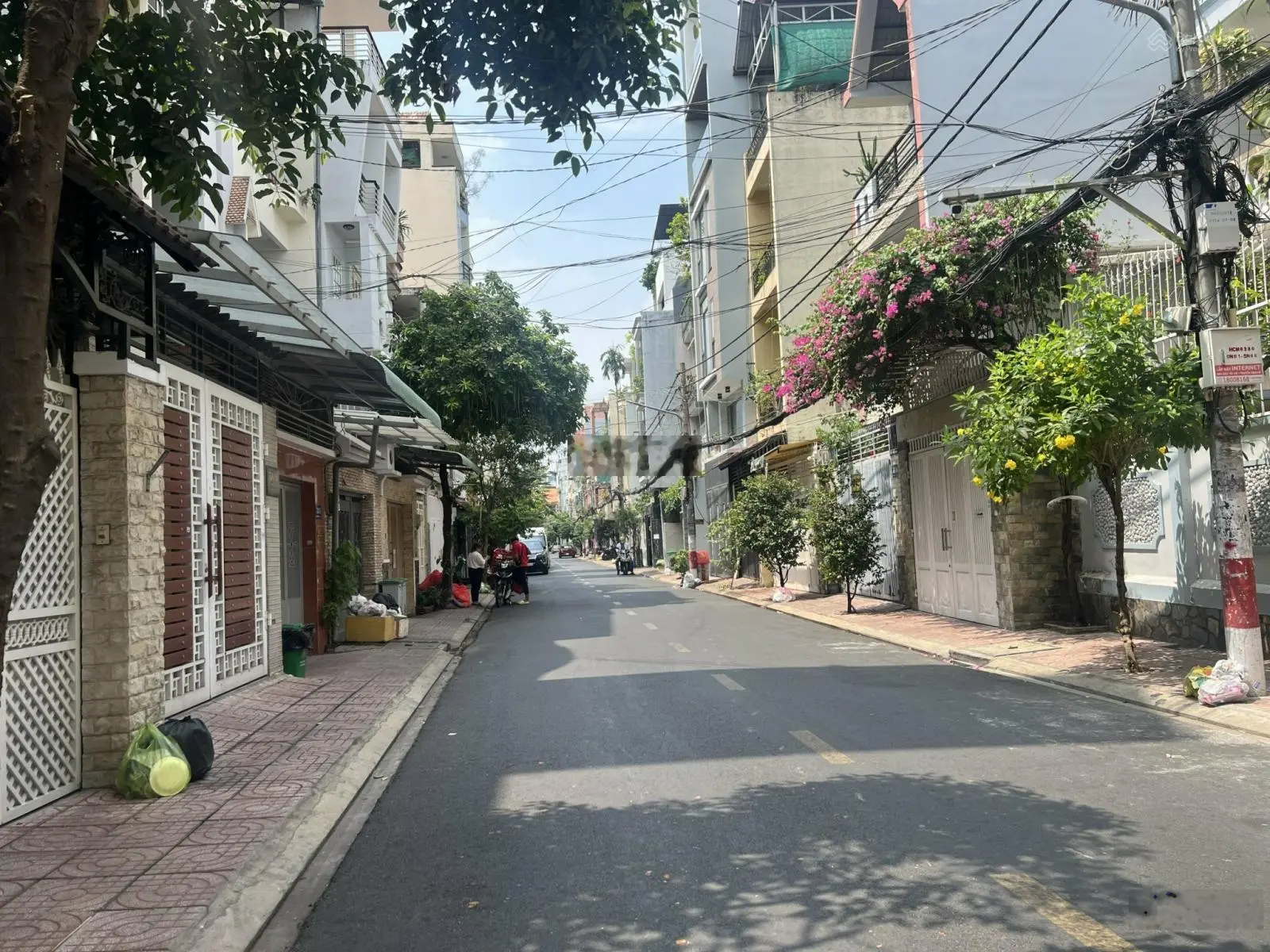 Bán nhà phố hẻm xe hơi 343 Nguyễn Trọng Tuyển nhà vuông vức 3 tầng sân thượng 20 tỷ TL