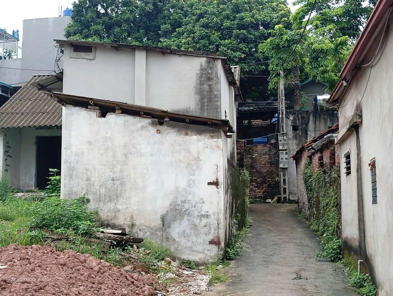 Hiếm-BÁN 3 LÔ -36M2 - thông - ôtô đỗ 10, - Sau trường ĐH Sư Phạm Thể Thao QL6 Giá 1.99-tỷ