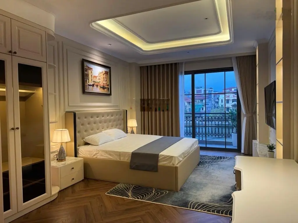 (Hiếm) Mặt hồ, Gara, 7tầng thang máy, gần cầu Chương Dương, cầu Trần Hưng Đạo,an sinh đỉnh cao.
