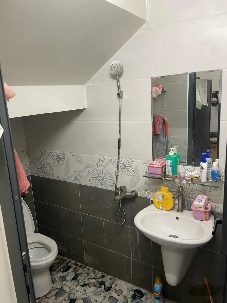 Bán nhà đẹp cách đường Dương Đình Hội chỉ 50m