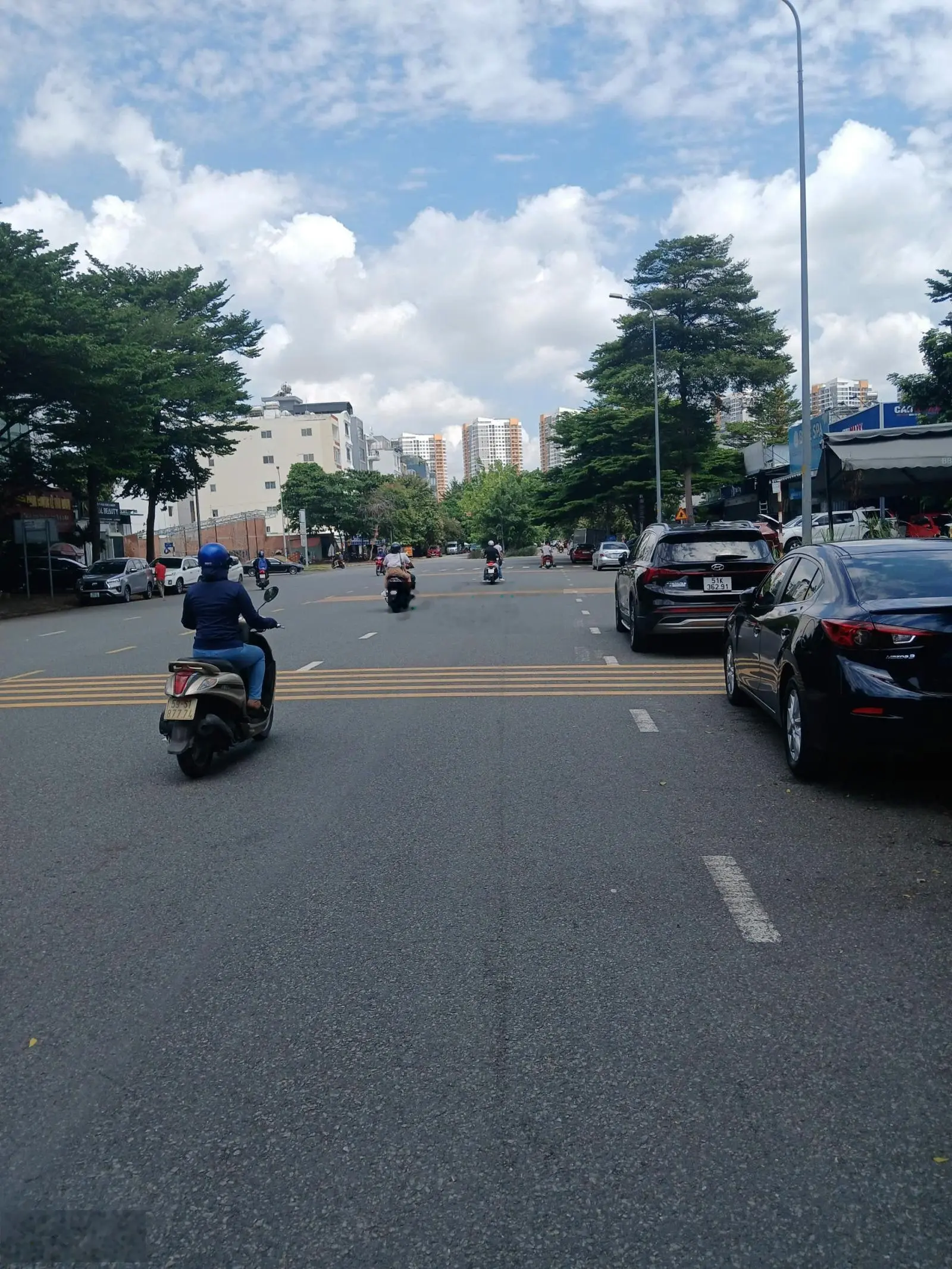 Đất DA Huy Hoàng MT đường Trương Văn Bang 40m đối diện UBTP Thủ Đức, QH 7 tầng, DT 8x20m, sổ hồng