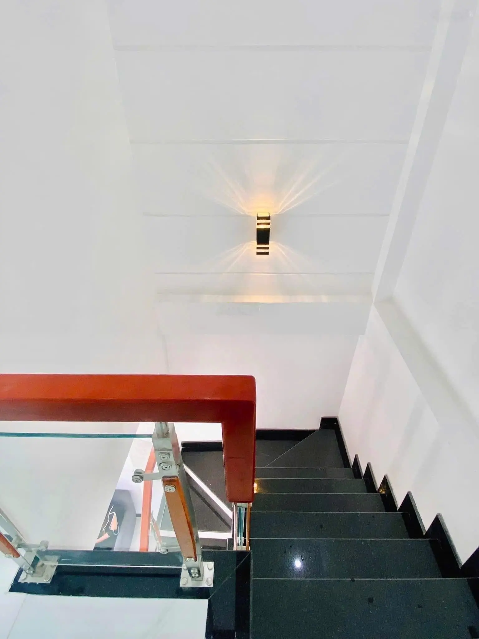 Nhà Phố tại Đỗ Xuân Hợp, Quận 9, 3,15 tỷ, 60m2 , 2PN, 2WC, Đường Oto, Cho Thuê Kinh Doanh Sầm Uất.
