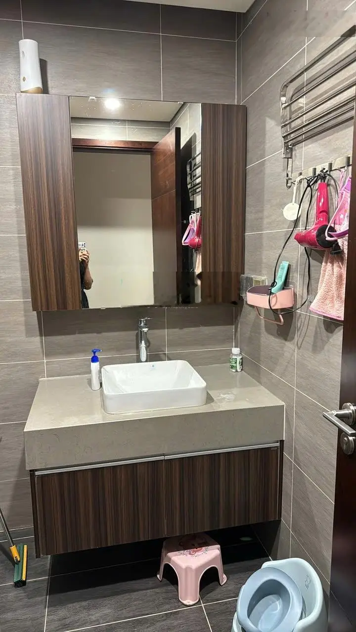 Chính chủ gửi bán căn 83m2 - chung cư 6th Element, giá thỏa thuận. Full nội thất. LH 0559 009 ***