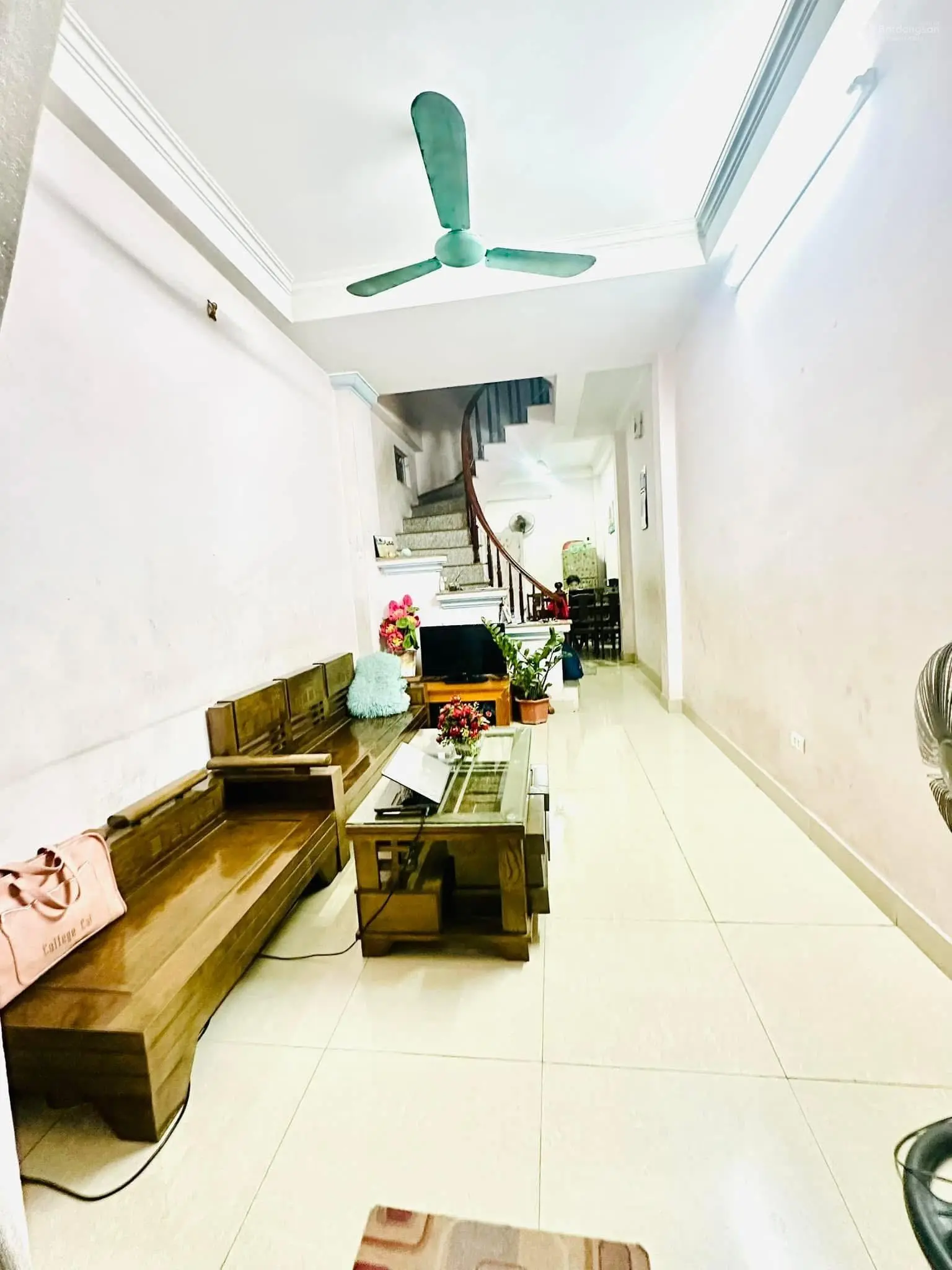 Bán gấp tại Hà Trì, 4,88 tỷ, 38m2, 3pn, 3wc, view đẹp