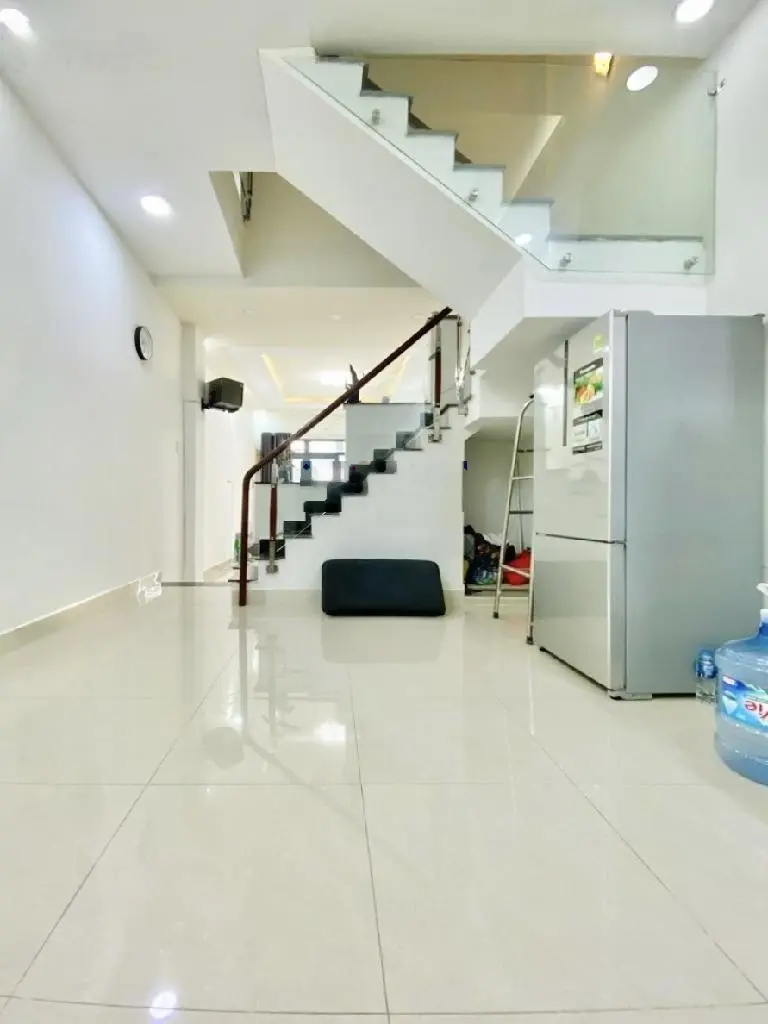 Bán nhà Âu Dương Lân, nhà mới đẹp BTCT, nhà mới đẹp, ngang 4,5m, hẻm rộng, sổ đẹp, không lộ giới