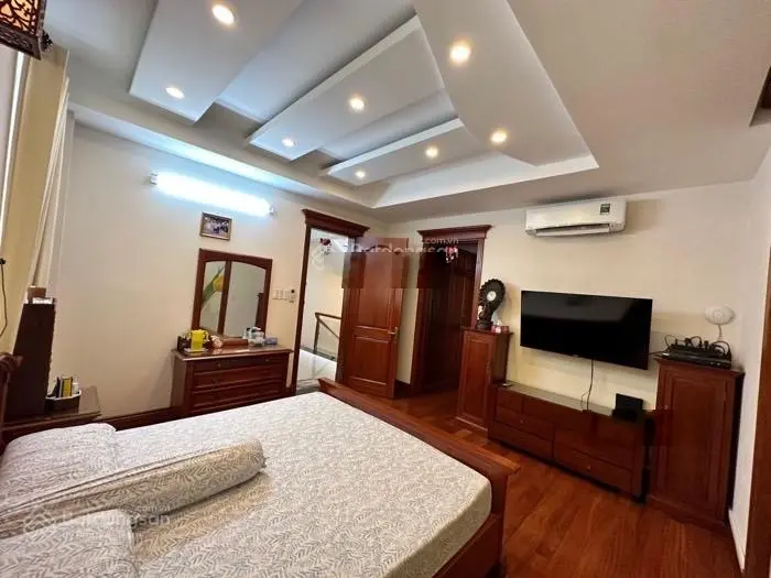 Bán Biệt Thự An Phú Quận 2 - Giáp Lương Định Của - 10x20 - Hầm + 3 tầng - Giá 60 tỷ