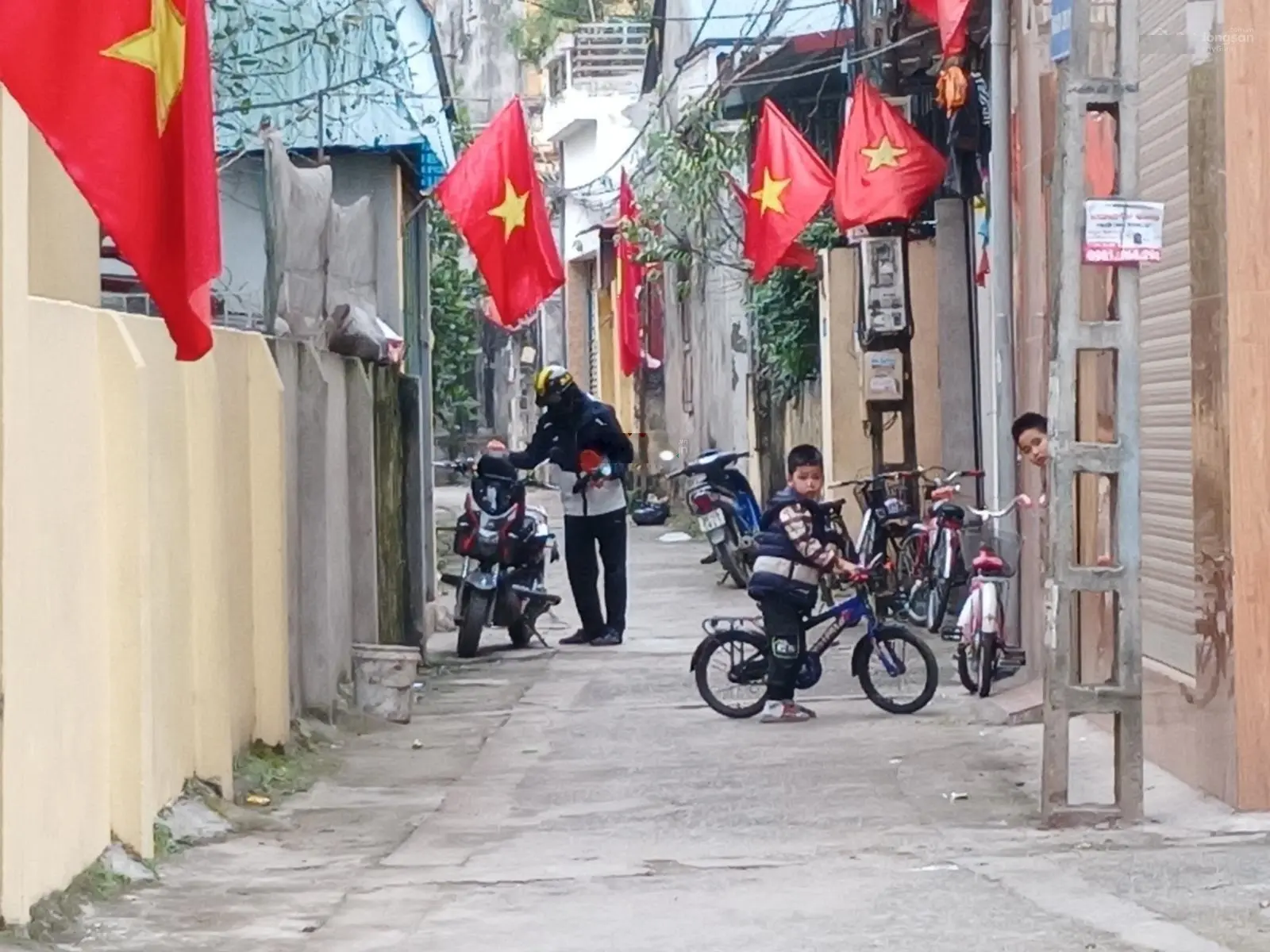 Chủ nhờ bán 86,5m2 đất hai mặt tiền Kim Âu, Đặng Xá, Gia Lâm đường ô tô thông giá bán bất ngờ