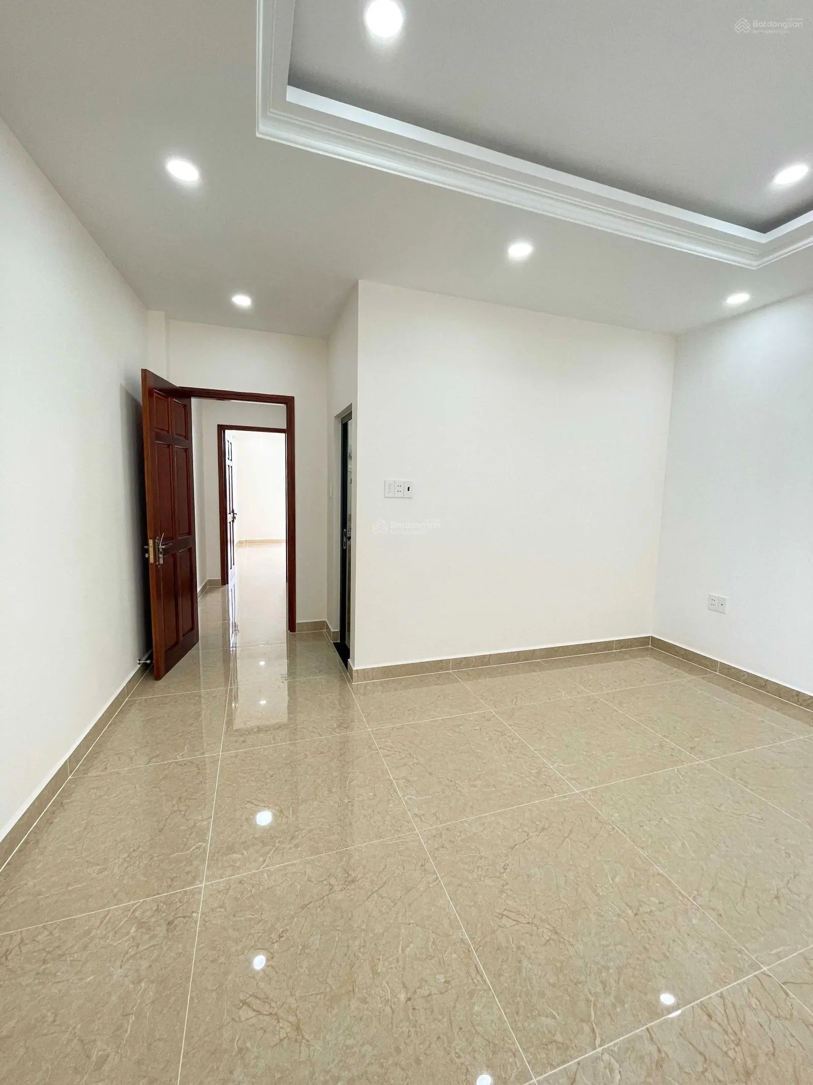 Nhà cực đẹp trong khu đồng bộ ven Sông Sài Gòn, Liền kề Vạn Phúc, 60m2 (nở hậu), Nhà mới sổ riêng