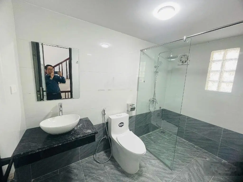 Nhà đẹp -trương định - hoàng mai - chắc chắn - 5 tầng -39m2 - mặt 4m - giá 6,7 tỷ