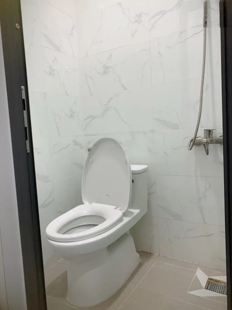 Bán nhà HXH 5m đường Nguyễn Trãi, P. NCT, Q.1. DT = 35m2. Giá chỉ: 10,5 tỷ (TL)