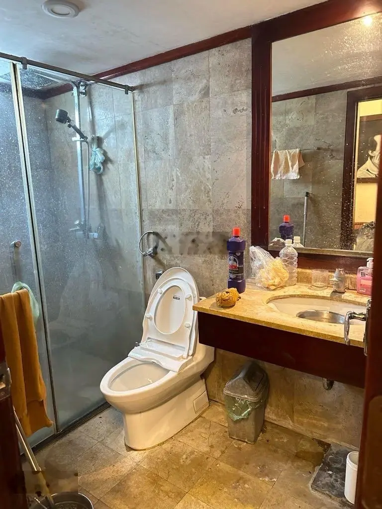 Bán nhà mặt phố 2 mặt thoáng ở đường Nguyễn Công Hoan quận Ba Đình Hà Nội DT 63m2 giá siêu rẻ 27 tỷ