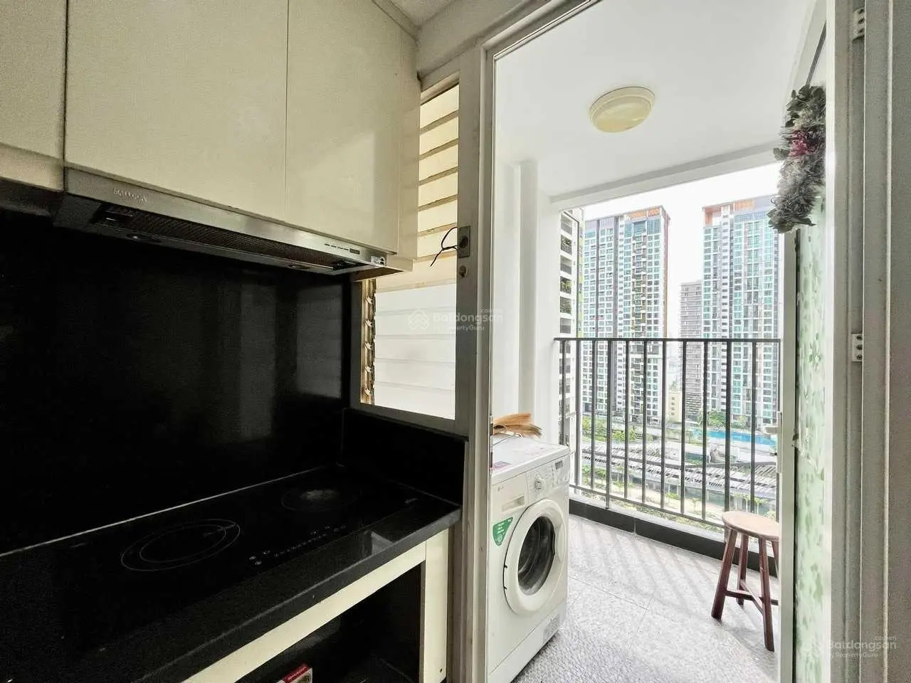 Cần bán gấp CH 1PN Vista Verde 54m2 - View hồ bơi toàn diện - full nội thất - chỉ 4.050tỷ - SH