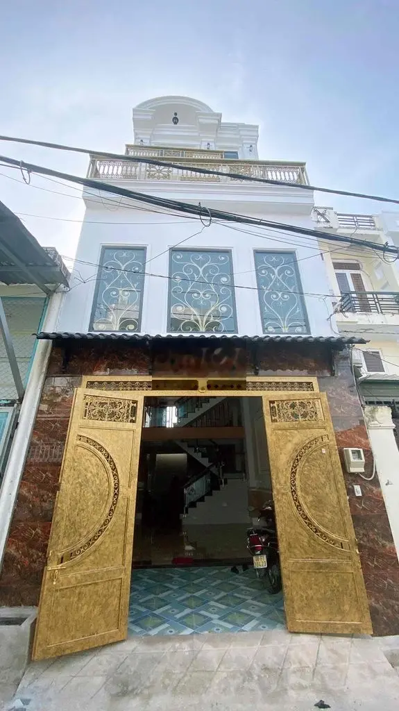 Bán Nhà Mới 4.5x15m,,5 lầu,,5tỷ8,,Tân Chánh Hiệp 04.q1/