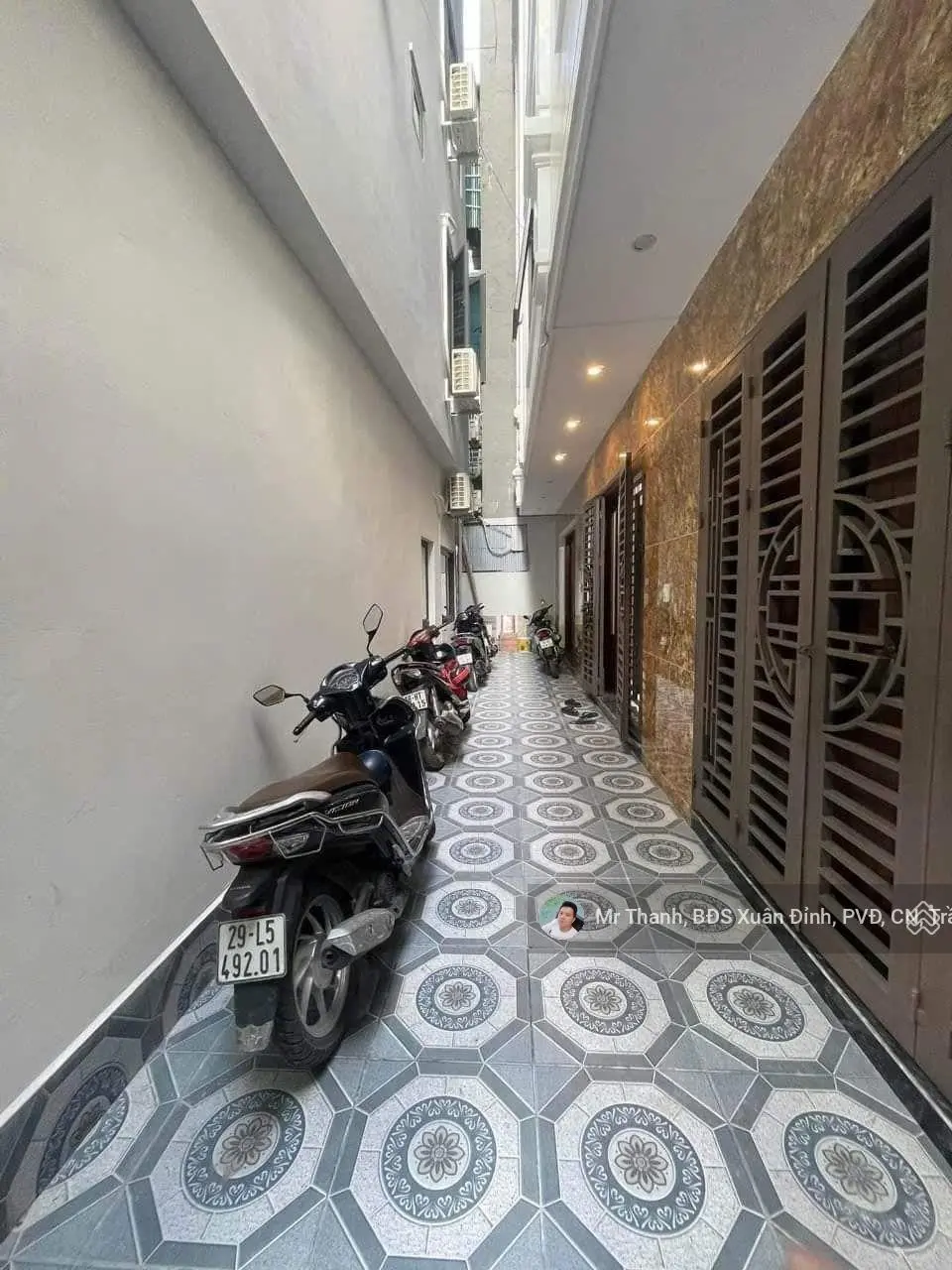 HÀNG HIẾM TẠI Đường Cổ Nhuế, Bán NHÀ 5 Tầng, 31m2 chỉ 5,85 tỷ VND