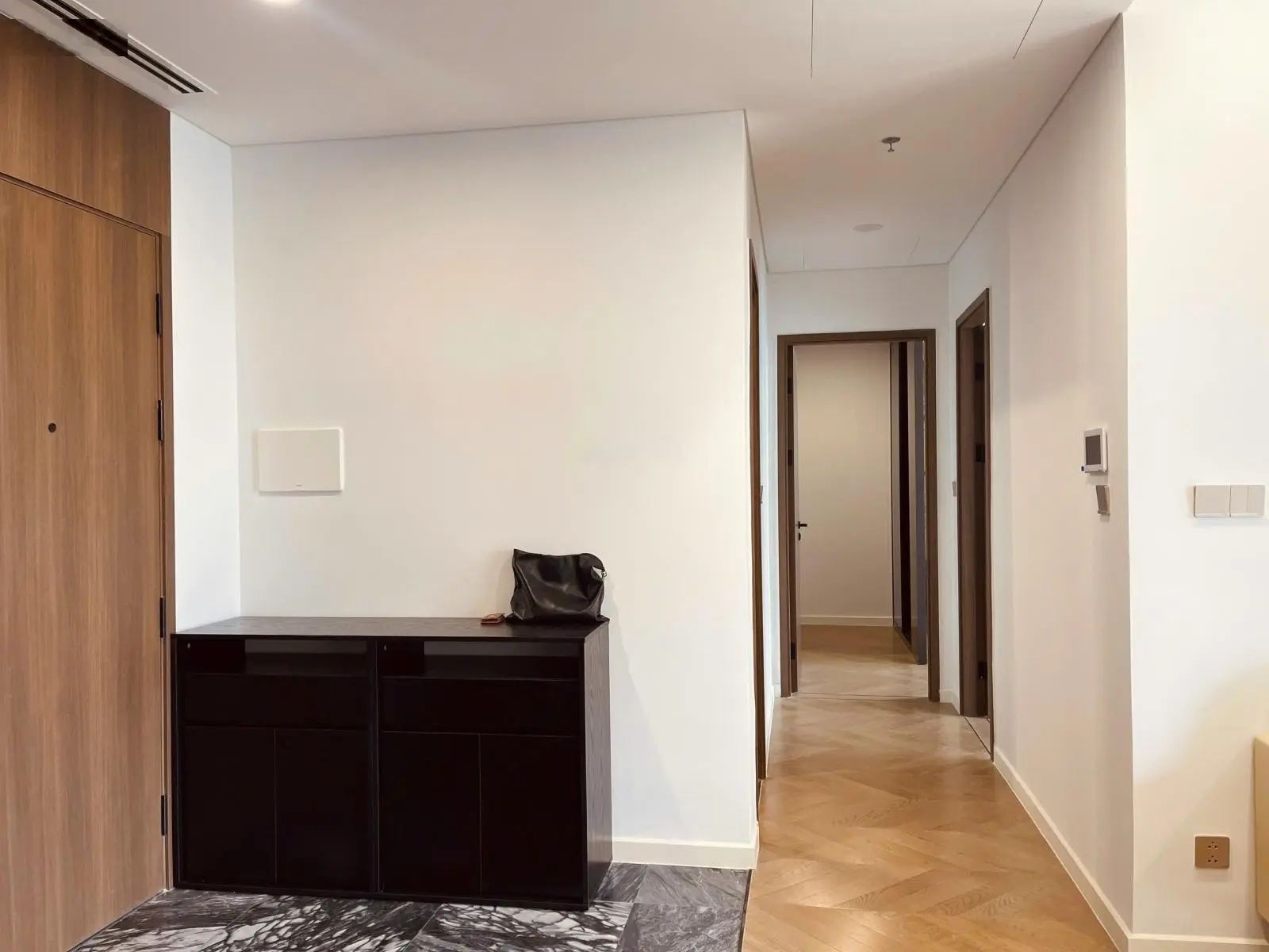 Ngộp bank bán lỗ 500tr căn 2PN Lumiere Riverside 72m2 có sổ view thành phố tầng đẹp giá 7,8 tỷ